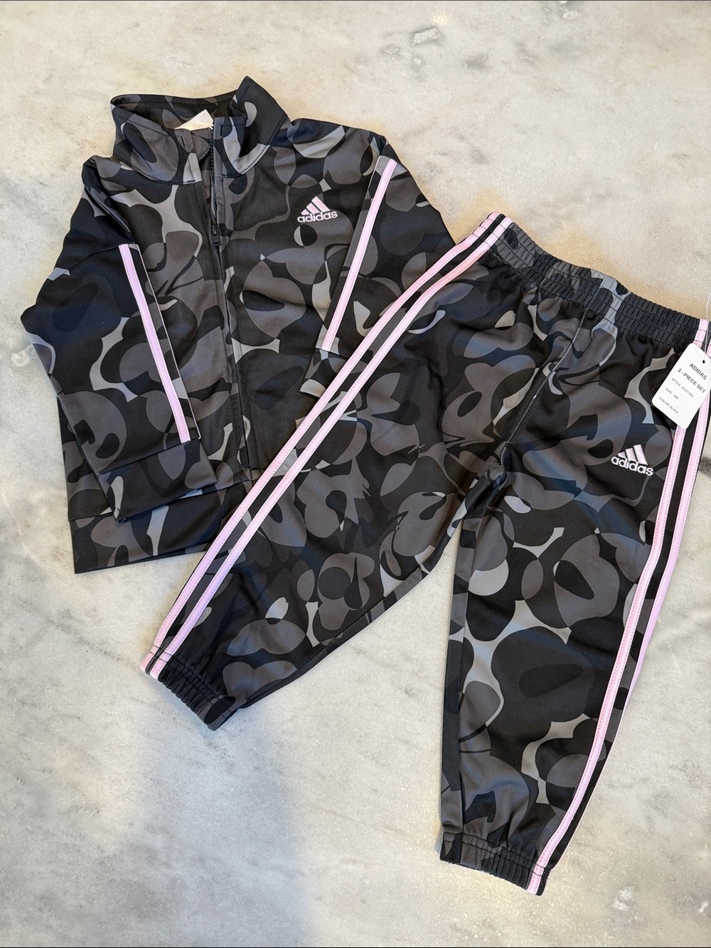 NWT‼️adidas Kids Black & Gray Camo Joggers Set with Pink Stripe